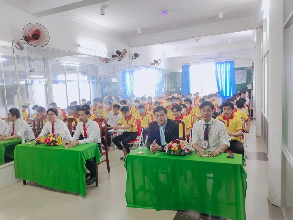 Chương Trình Ký Hợp Đồng Cam Kết Và Giới Thiệu Việc Làm Với Sinh Viên Khóa 2021