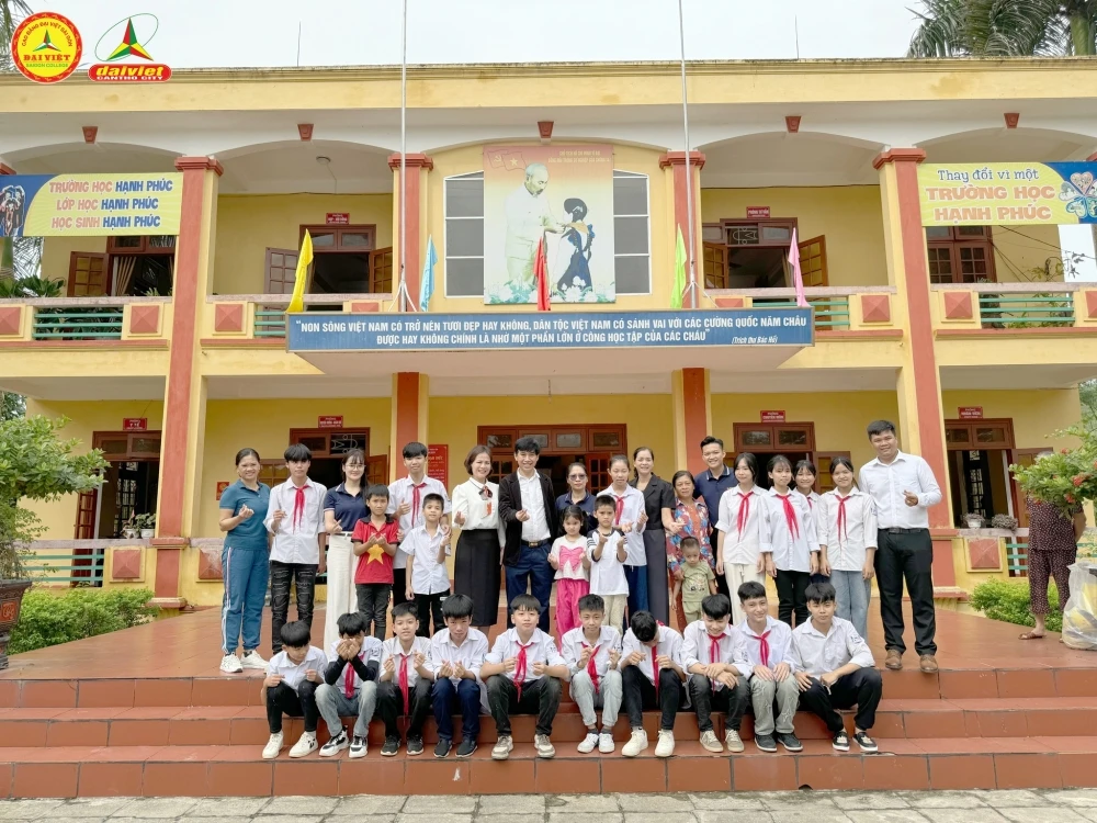 Cùng Đại Việt Trao Yêu Thương, Gửi Nụ Cười