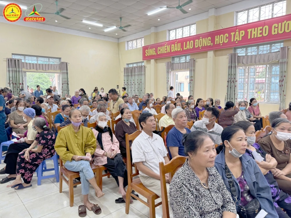 Cùng Đại Việt Trao Yêu Thương, Gửi Nụ Cười