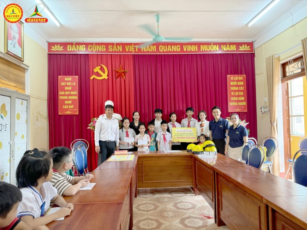 Cùng Đại Việt Trao Yêu Thương, Gửi Nụ Cười