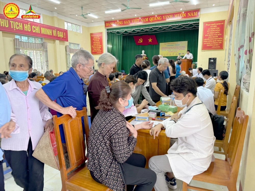 Cùng Đại Việt Trao Yêu Thương, Gửi Nụ Cười