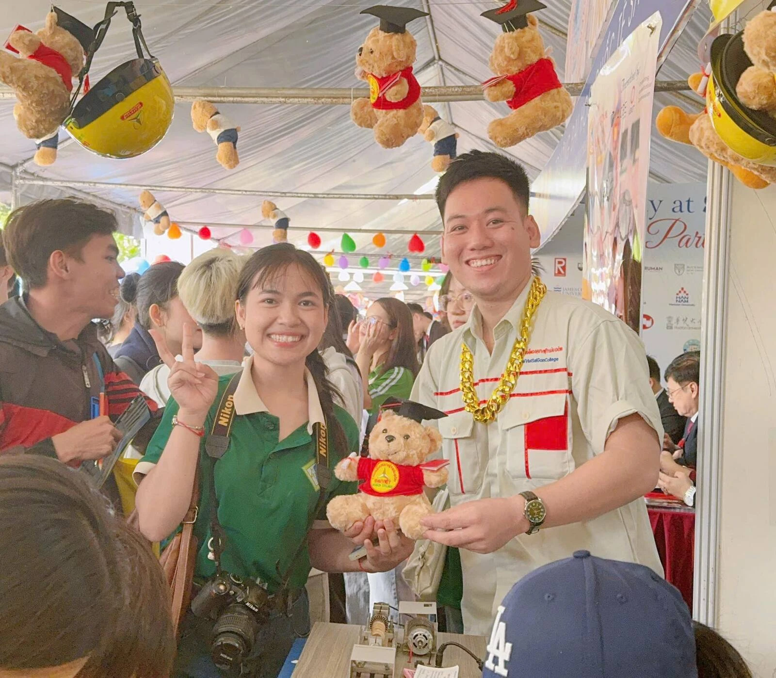 ĐẠI VIỆT CẦN THƠ BÙNG NỔ NGÀY HỘI TUYỂN SINH TƯ VẤN HƯỚNG NGHIỆP 2026 TẠI ĐẠI HỌC CẦN THƠ