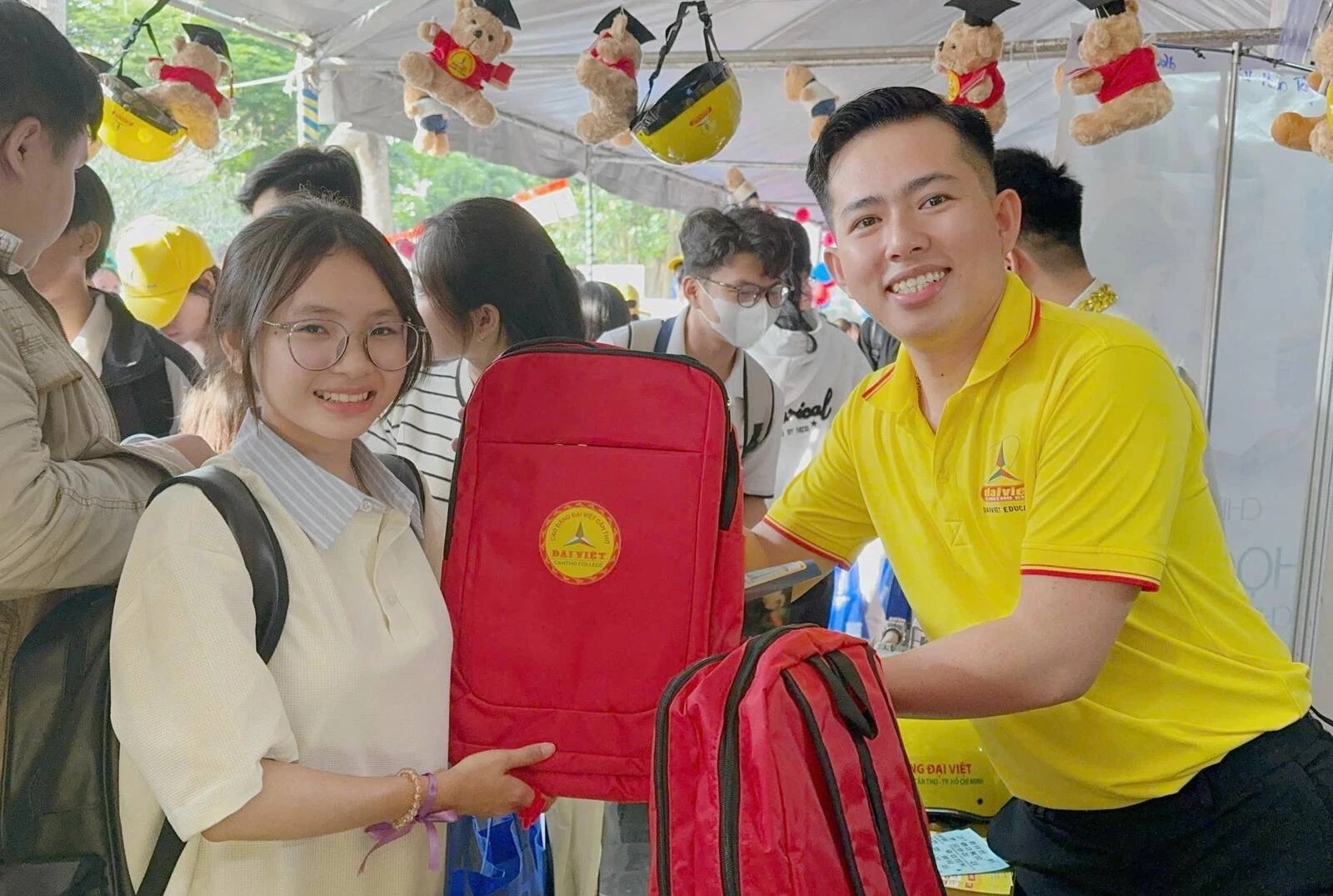 ĐẠI VIỆT CẦN THƠ BÙNG NỔ NGÀY HỘI TUYỂN SINH TƯ VẤN HƯỚNG NGHIỆP 2026 TẠI ĐẠI HỌC CẦN THƠ