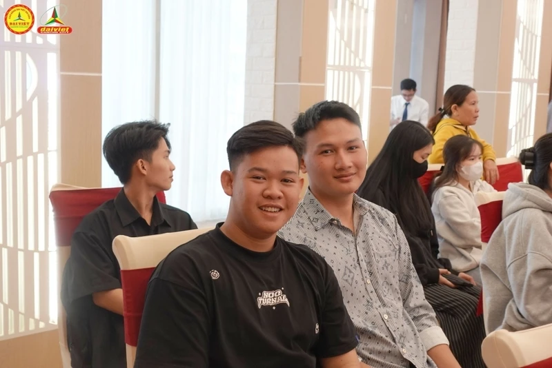 Đại Việt Cần Thơ Chào Đón Gần 450 Tân Sinh Viên Đợt 4 Khóa 2025