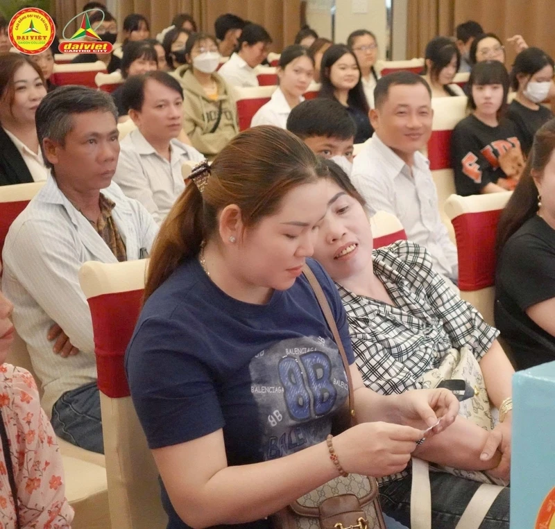 Đại Việt Cần Thơ Chào Đón Tân Sinh Viên Đợt 1 Khóa 2025