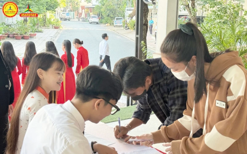 Đại Việt Cần Thơ Chào Đón Tân Sinh Viên Đợt 1 Khóa 2025