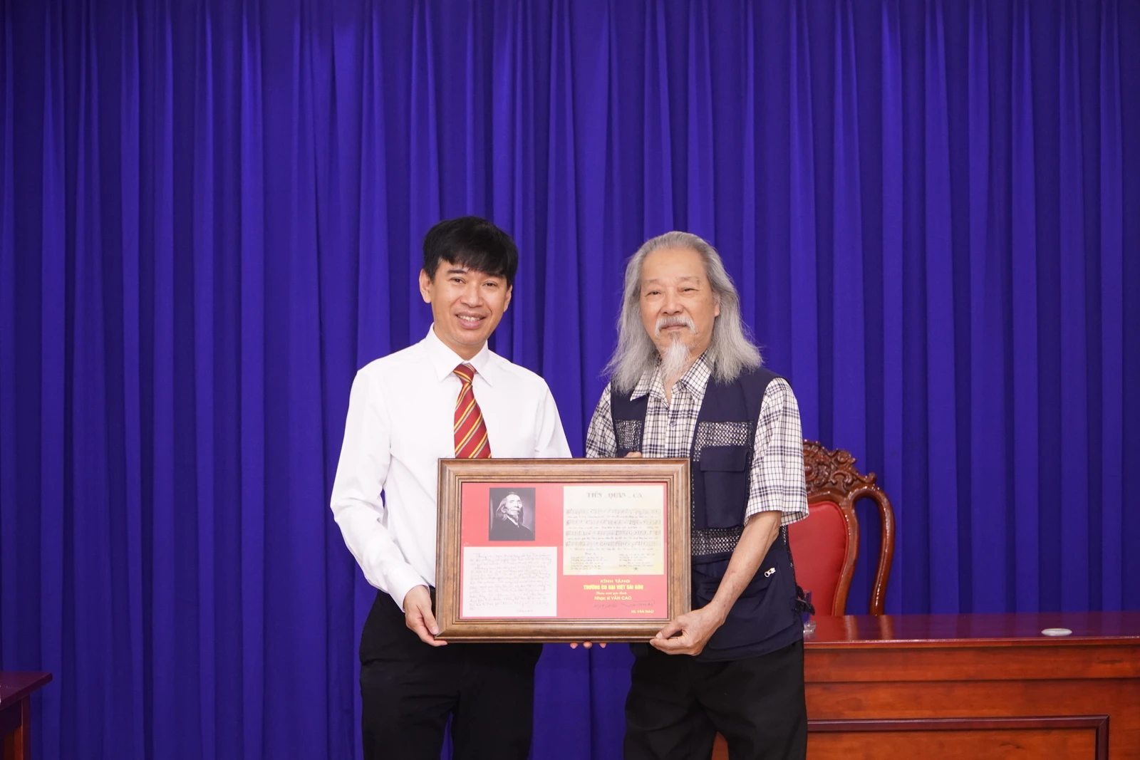 KHOẢNH KHẮC Ý NGHĨA CÙNG NHẠC SĨ VĂN THAO TẠI TRƯỜNG CAO ĐẲNG ĐẠI VIỆT SÀI GÒN