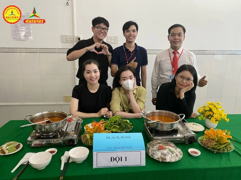 Đại Việt Cần Thơ chào mừng 8/3 với hội thi Vua Đầu Bếp