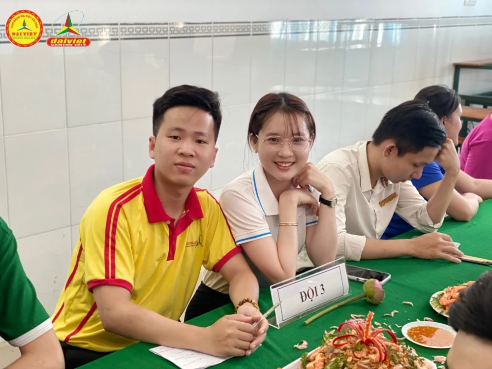 Đại Việt Cần Thơ chào mừng 8/3 với hội thi Vua Đầu Bếp