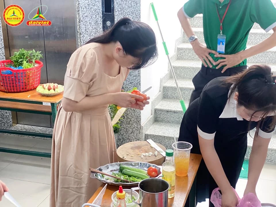 Đại Việt Cần Thơ chào mừng 8/3 với hội thi Vua Đầu Bếp