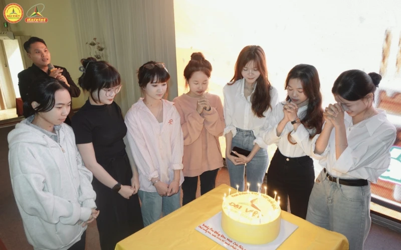 Đại Việt Cần Thơ Chúc Mừng Sinh Nhật Tân Sinh Viên Đợt 4 Tháng 8