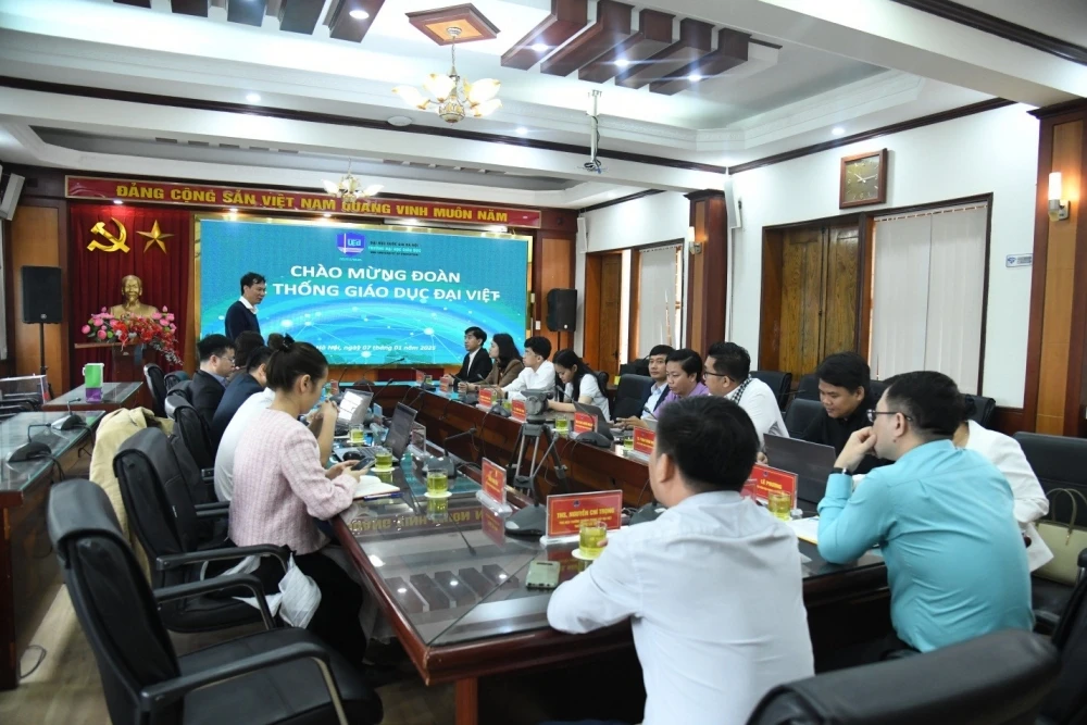 Đại Việt Cần Thơ đẩy mạnh hợp tác với Trường Đại học Giáo dục