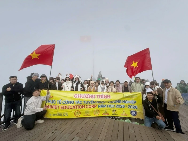 Đại Việt Cần Thơ – Hành Trình Chinh Phục Đỉnh Fansipan – Nóc Nhà Đông Dương