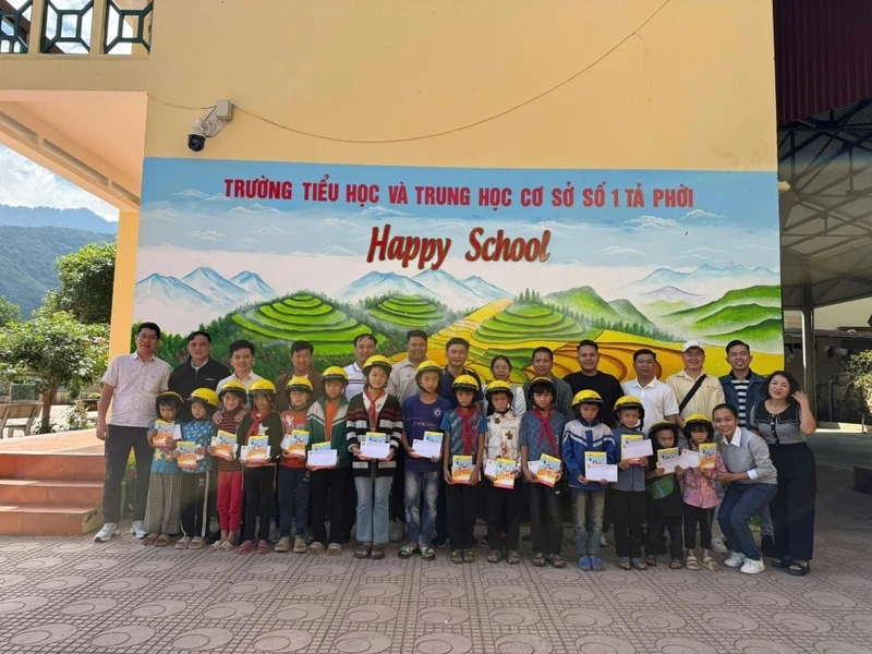 Hành Trình Yêu Thương Đến Với Các Em Nhỏ Vùng Cao Lào Cai