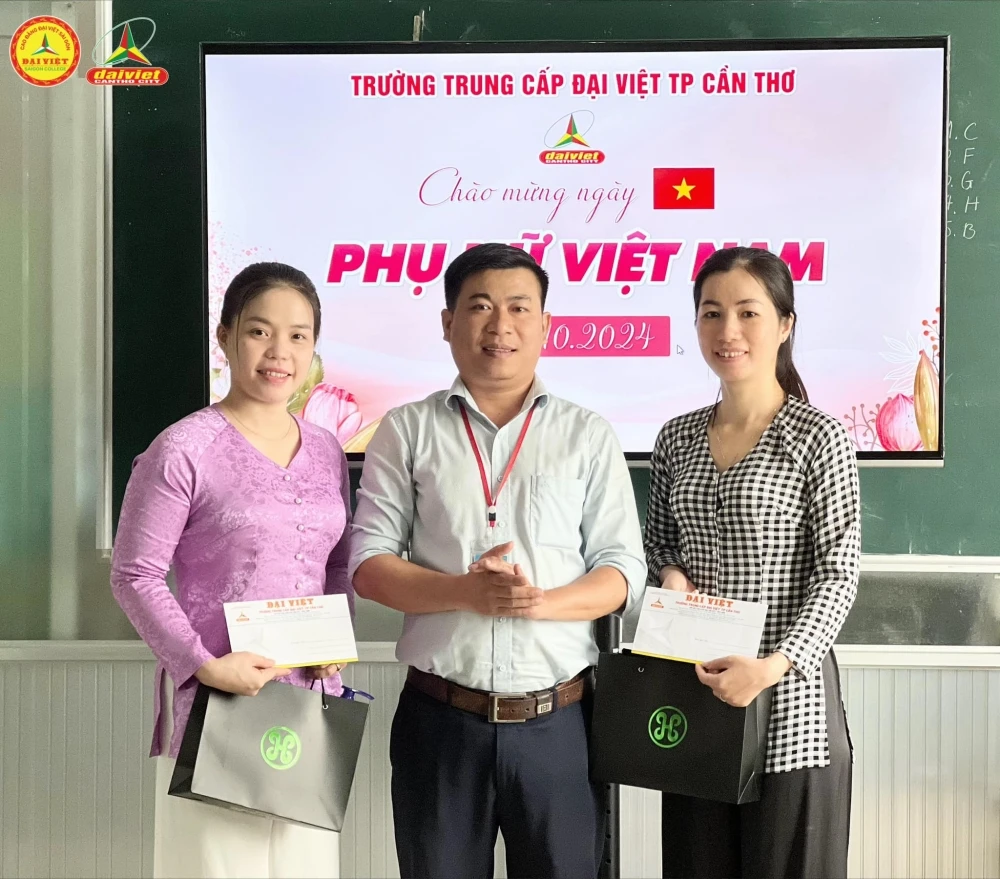 Đại Việt Cần Thơ Họp Mặt Kỷ Niệm 94 Năm Ngày Phụ Nữ Việt Nam 20/10