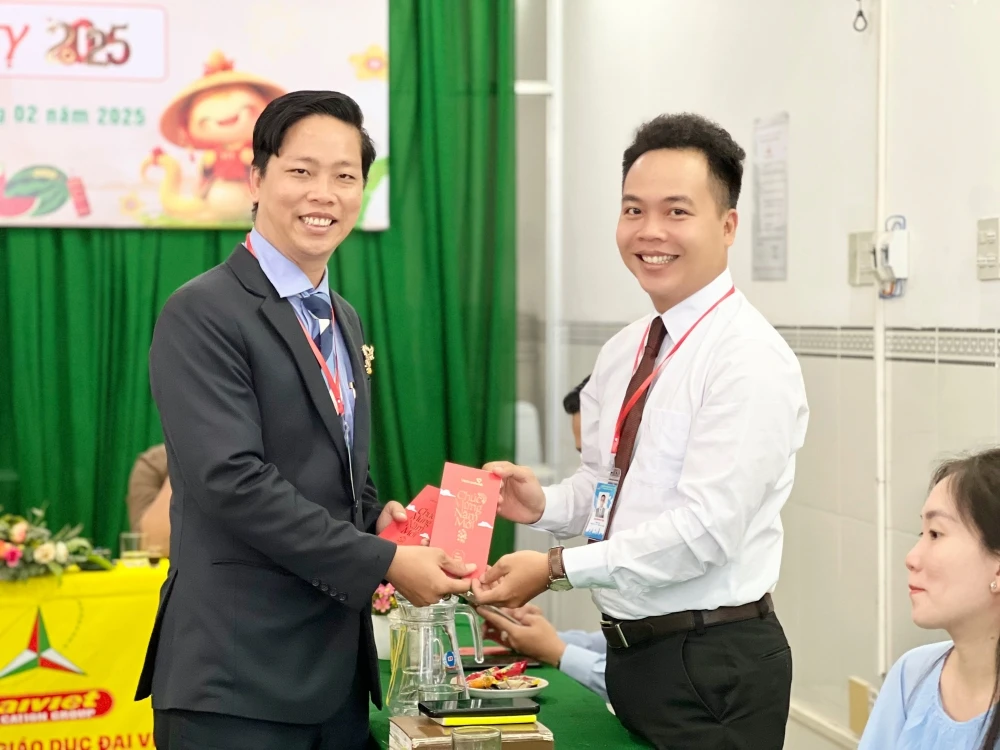 Đại Việt Cần Thơ Họp Mặt Tân Niên Mừng Xuân Ất Tỵ 2025