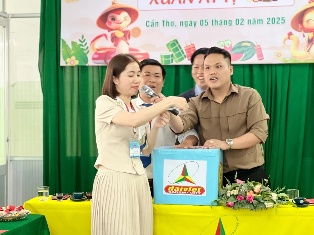 Đại Việt Cần Thơ Họp Mặt Tân Niên Mừng Xuân Ất Tỵ 2025