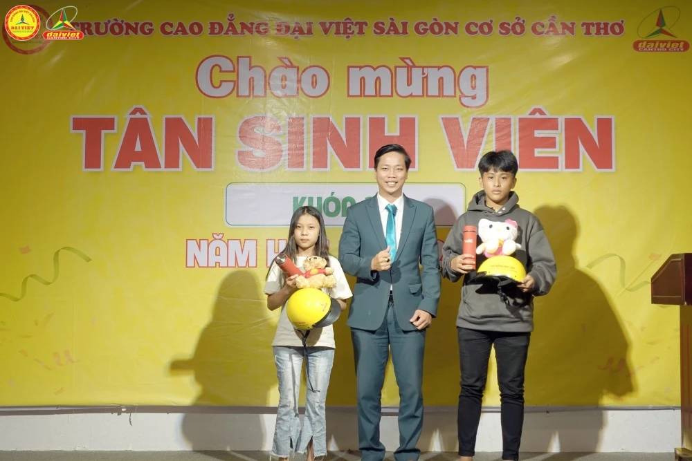 Đại Việt Cần Thơ Khai Giảng Đợt 4 Năm Học 2024-2025 Cho Tân Sinh Viên