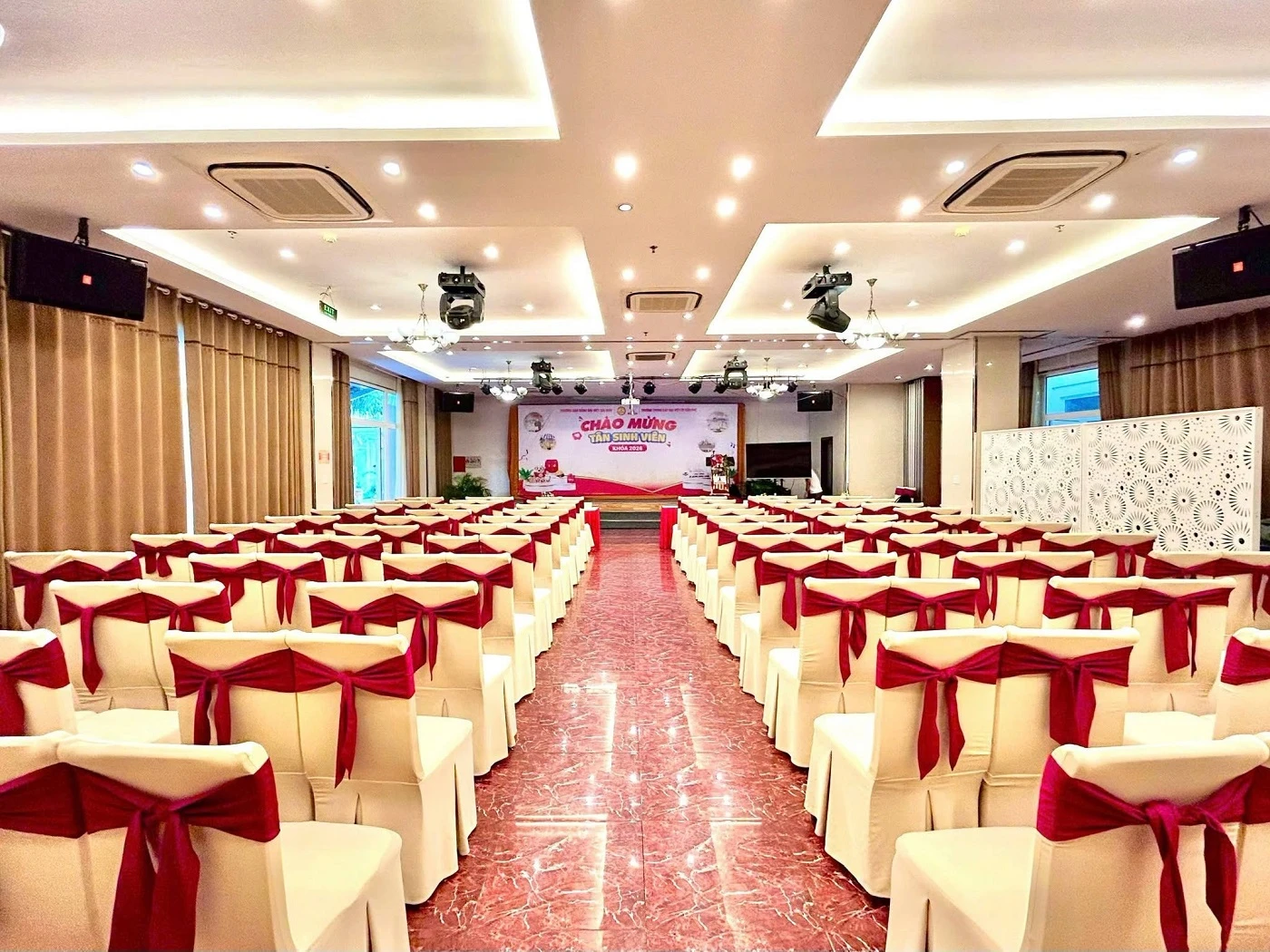 ĐẠI VIỆT CẦN THƠ SẴN SÀNG CHÀO ĐÓN TÂN SINH VIÊN K26!