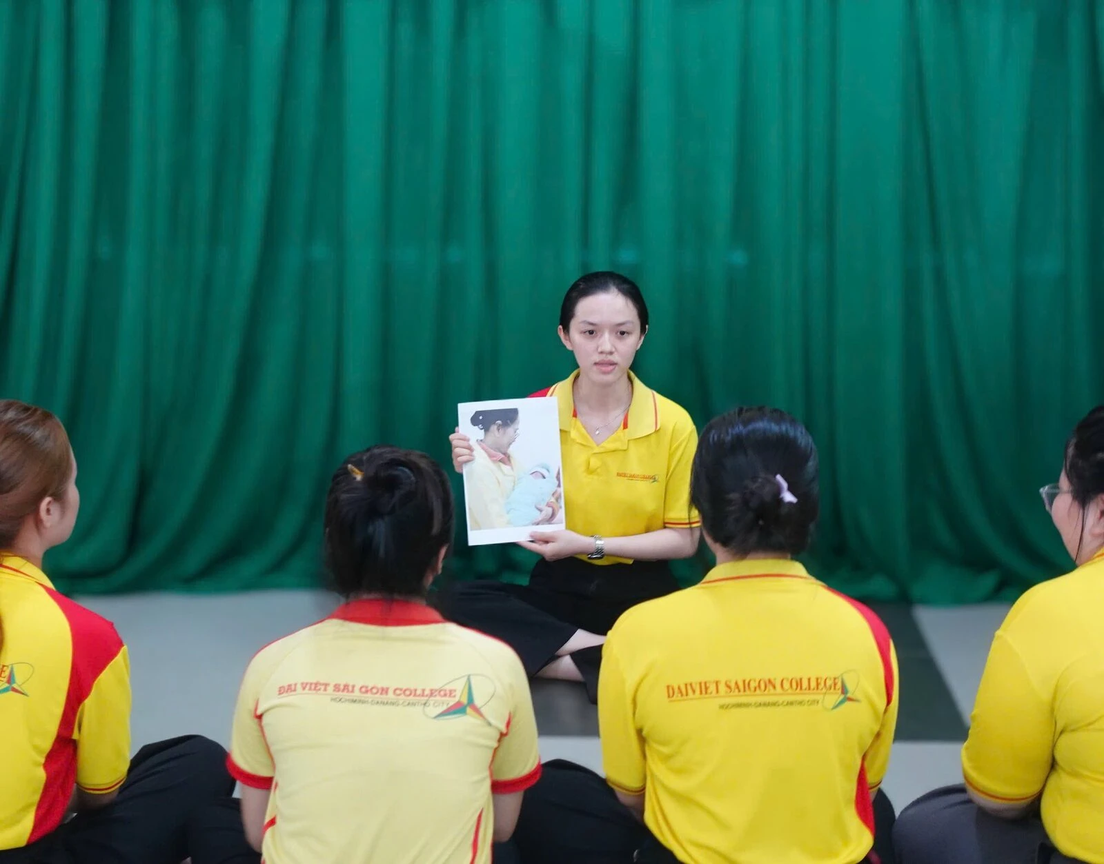 ĐẠI VIỆT CẦN THƠ TỔ CHỨC BẢO VỆ KHÓA LUẬN TỐT NGHIỆP NGÀNH GIÁO DỤC MẦM NON KHÓA 2023 - 2026