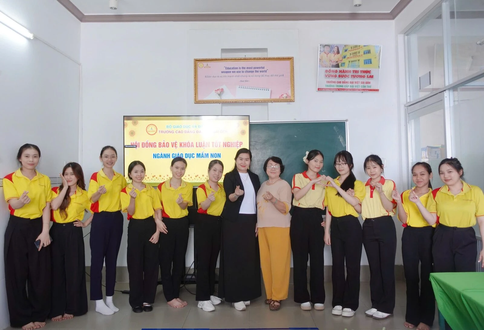ĐẠI VIỆT CẦN THƠ TỔ CHỨC BẢO VỆ KHÓA LUẬN TỐT NGHIỆP NGÀNH GIÁO DỤC MẦM NON KHÓA 2023 - 2026