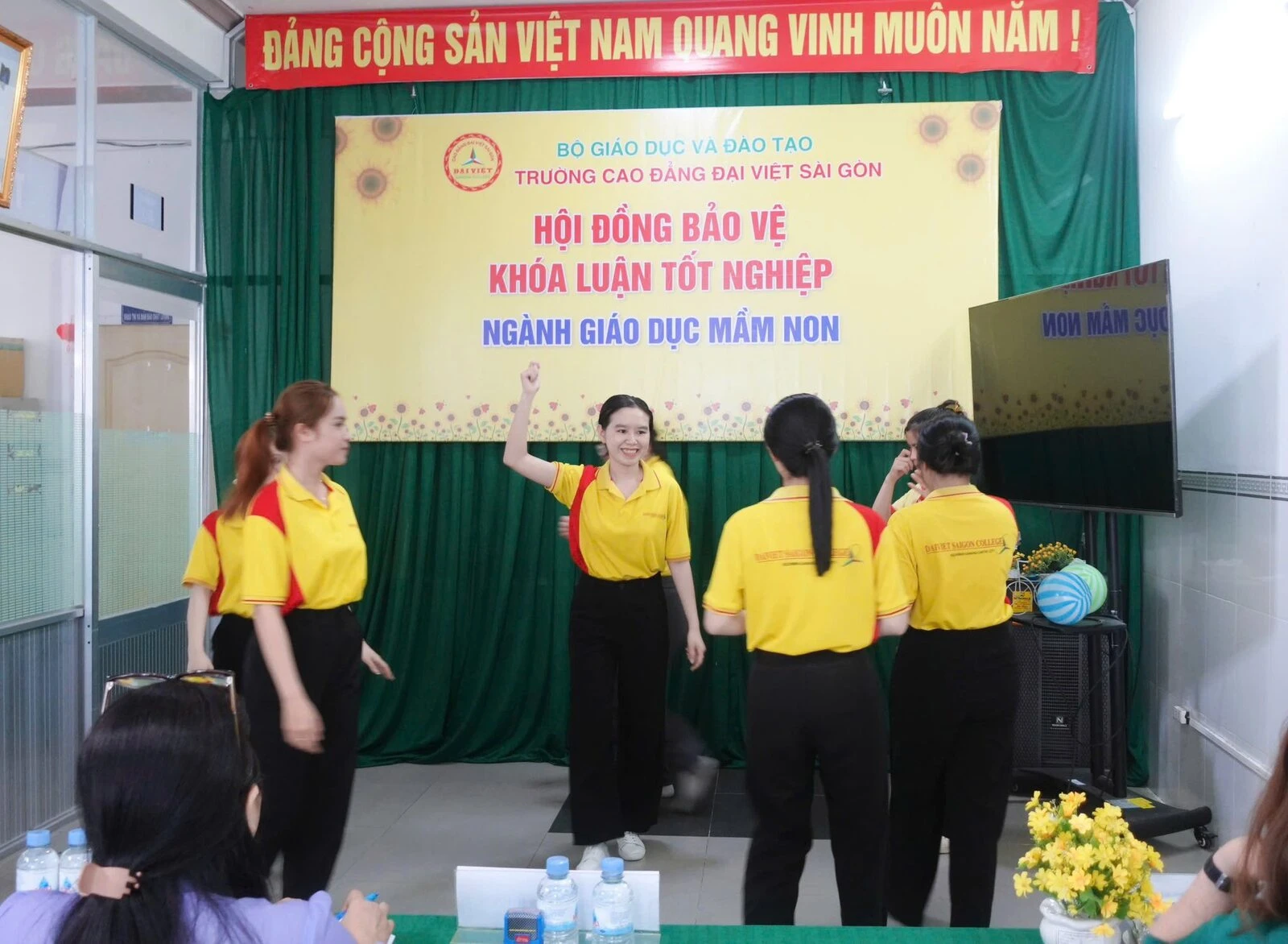 ĐẠI VIỆT CẦN THƠ TỔ CHỨC BẢO VỆ KHÓA LUẬN TỐT NGHIỆP NGÀNH GIÁO DỤC MẦM NON KHÓA 2023 - 2026