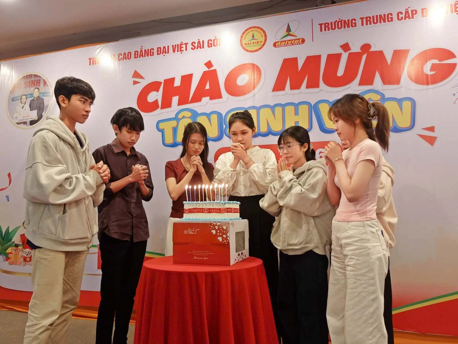 ĐẠI VIỆT CẦN THƠ TỔ CHỨC SINH NHẬT CHO TÂN SINH VIÊN CÓ NGÀY SINH TRONG THÁNG 7