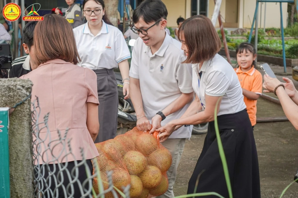 Đại Việt Cần Thơ Trao Yêu Thương Đến Trường Mầm Non Đan Thượng 2 – Phú Thọ