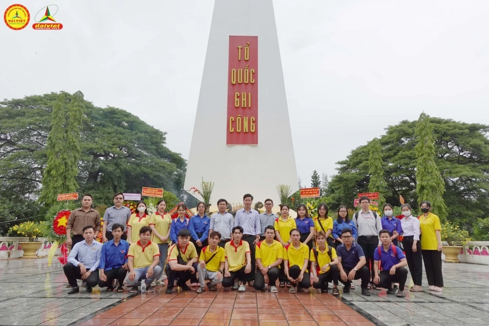 Đại Việt Cần Thơ Tri Ân Mẹ Việt Nam Anh Hùng, Cựu Tnxp Và Viếng Nghĩa Trang Liệt Sĩ 27/7