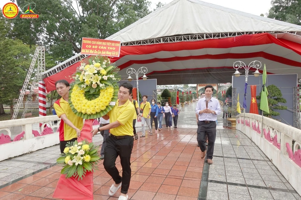 Đại Việt Cần Thơ Tri Ân Mẹ Việt Nam Anh Hùng, Cựu Tnxp Và Viếng Nghĩa Trang Liệt Sĩ 27/7