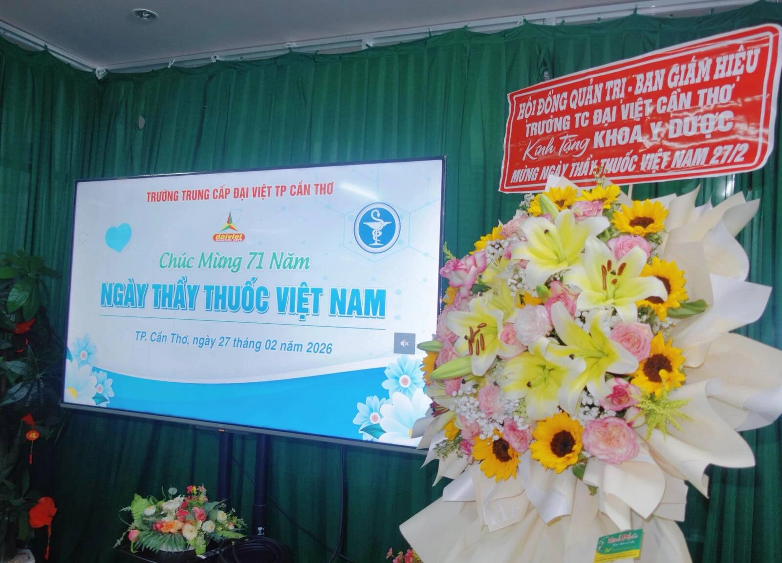 ĐẠI VIỆT CẦN THƠ TRI ÂN NGÀY THẦY THUỐC VIỆT NAM (27/02/1955 – 27/02/2026)