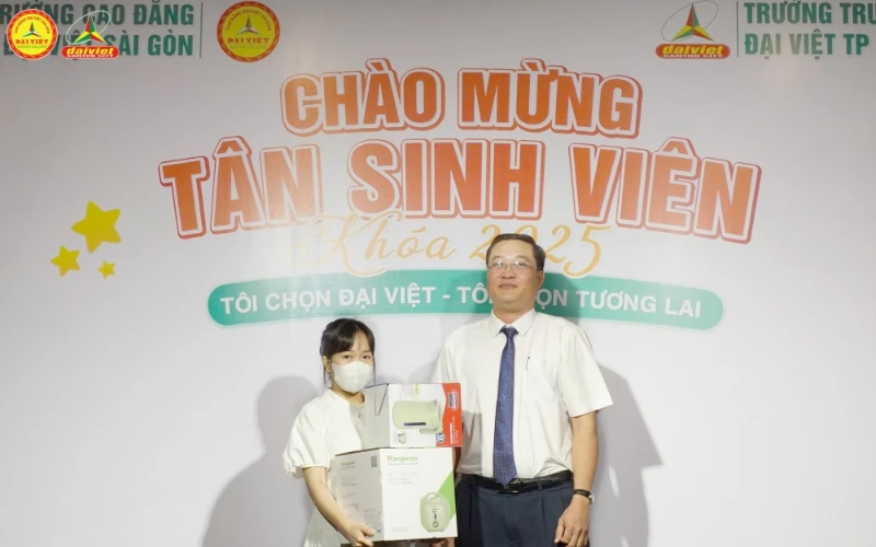 Đại Việt Cần Thơ Tưng Bừng Chào Đón Tân Sinh Viên Đợt 3 Khóa 2025