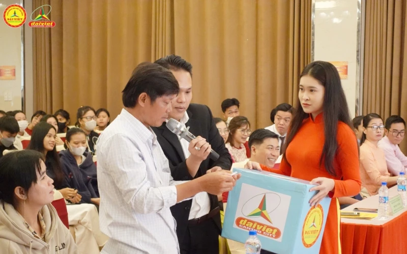 Đại Việt Cần Thơ Tưng Bừng Chào Đón Tân Sinh Viên Đợt 3 Khóa 2025