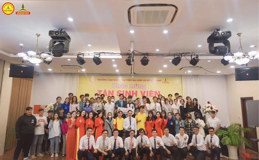 Đại Việt Cần Thơ Tưng Bừng Khai Giảng Đợt 2 – Chào Đón Năm Học Mới Đầy Hứng Khởi