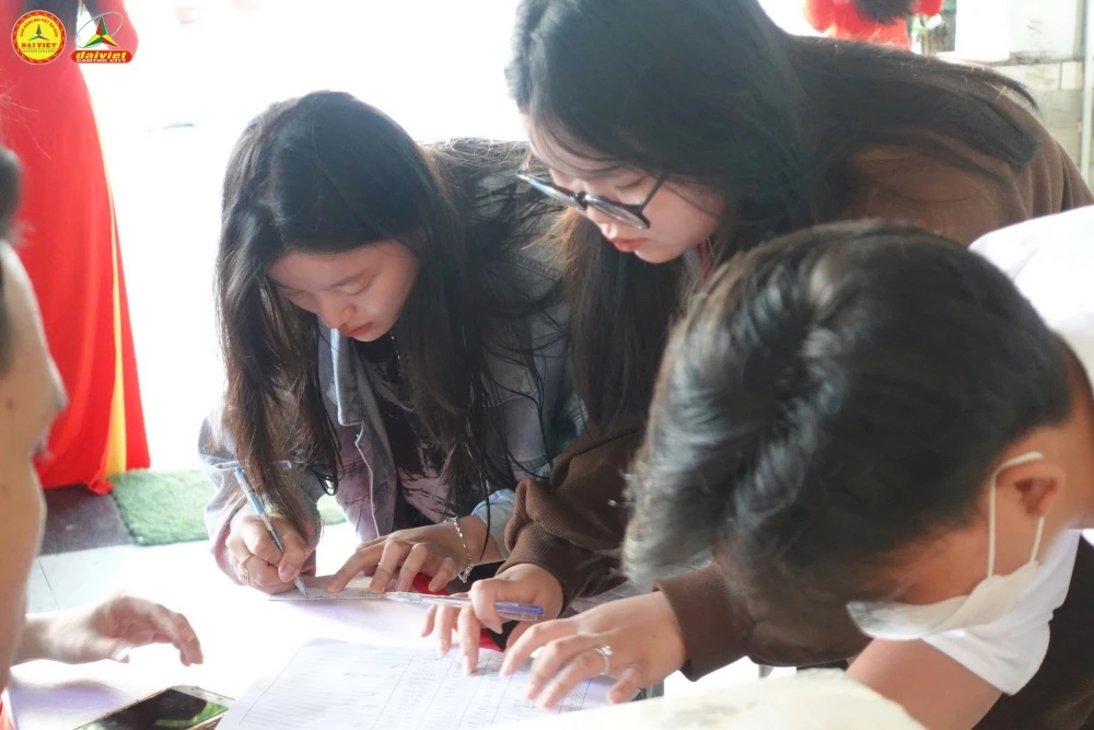 Đại Việt Cần Thơ Tưng Bừng Khai Giảng Đợt 2 – Chào Đón Năm Học Mới Đầy Hứng Khởi