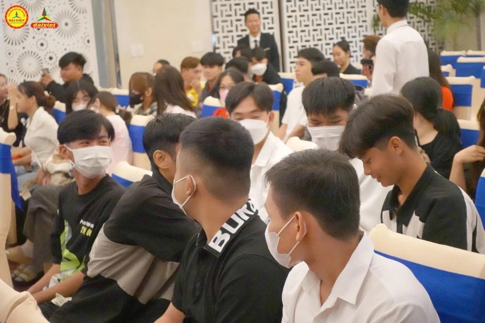 Đại Việt Cần Thơ Tưng Bừng Khai Giảng Đợt 2 – Chào Đón Năm Học Mới Đầy Hứng Khởi