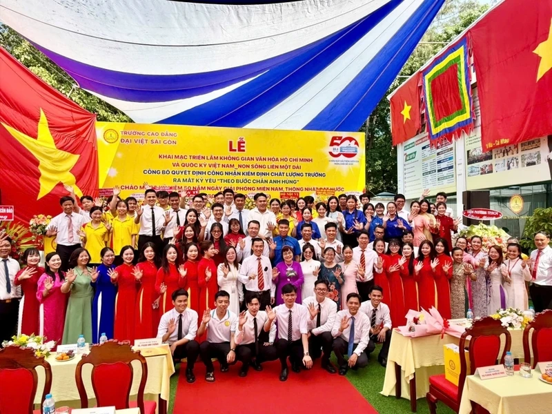 Đại Việt Hướng Đến 50 Năm Giải Phóng Miền Nam – Thống Nhất Đất Nước