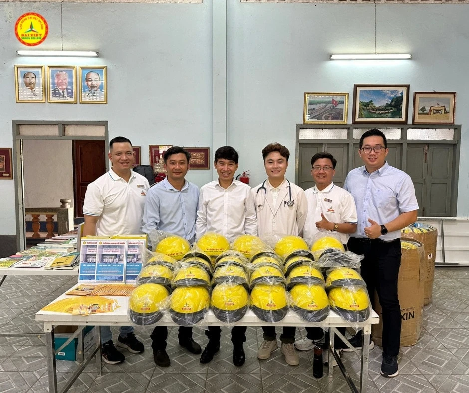 Đại Việt Sài Gòn Hỗ Trợ 385 Triệu Đồng Cho Hoạt Động Thiện Nguyện Tại Lào
