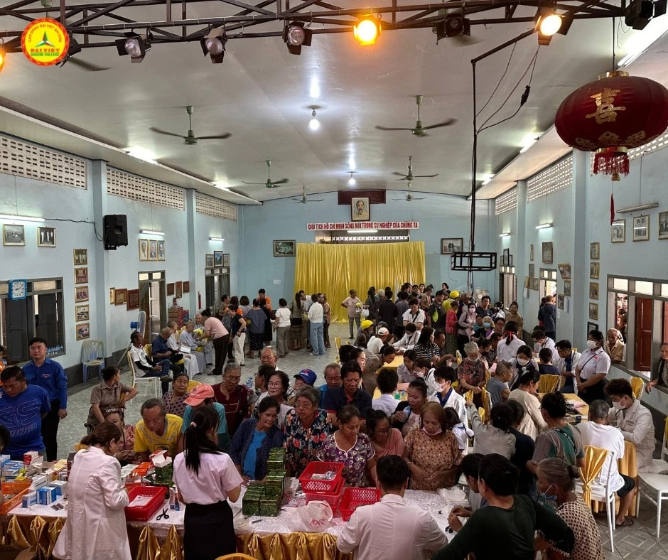 Đại Việt Sài Gòn Hỗ Trợ 385 Triệu Đồng Cho Hoạt Động Thiện Nguyện Tại Lào