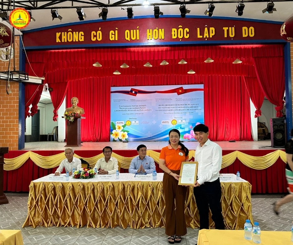 Đại Việt Sài Gòn Hỗ Trợ 385 Triệu Đồng Cho Hoạt Động Thiện Nguyện Tại Lào