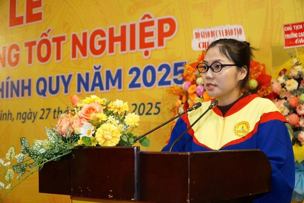ĐẠI VIỆT SÀI GÒN TRAO BẰNG TỐT NGHIỆP CHO 1072 TÂN KHOA CAO ĐẲNG CHÍNH QUY NĂM 2025