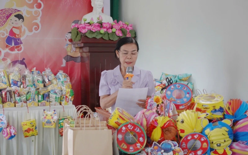 Đêm Hội Trăng Rằm – Trao Gửi Yêu Thương