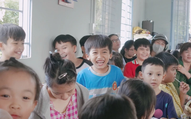 Đêm Hội Trăng Rằm – Trao Gửi Yêu Thương