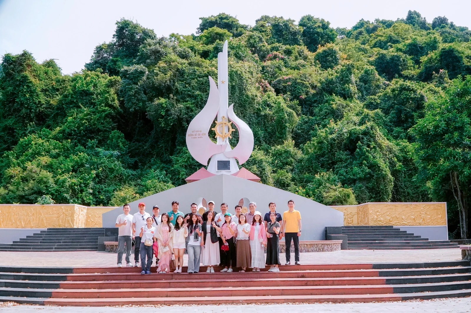 HÀNH TRÌNH VỀ NƠI ĐÓN ÁNH BÌNH MINH ĐẦU TIÊN - HỆ THỐNG GIÁO DỤC ĐẠI VIỆT TẠI PHÚ YÊN