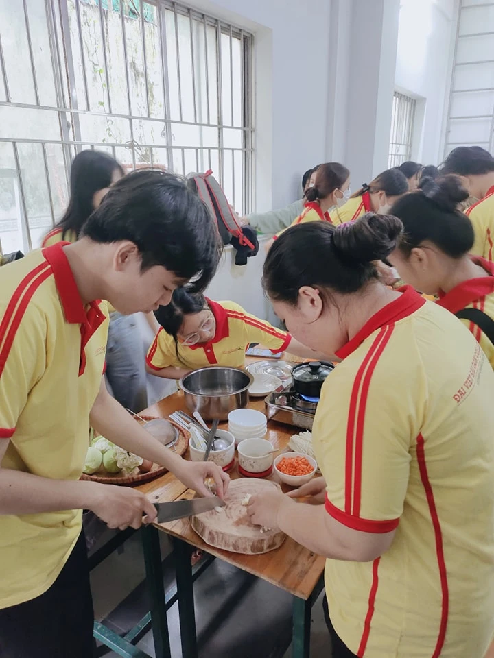 Hội Thi Nấu Ăn Chào Mừng Ngày Nhà Giáo Việt Năm 20/11