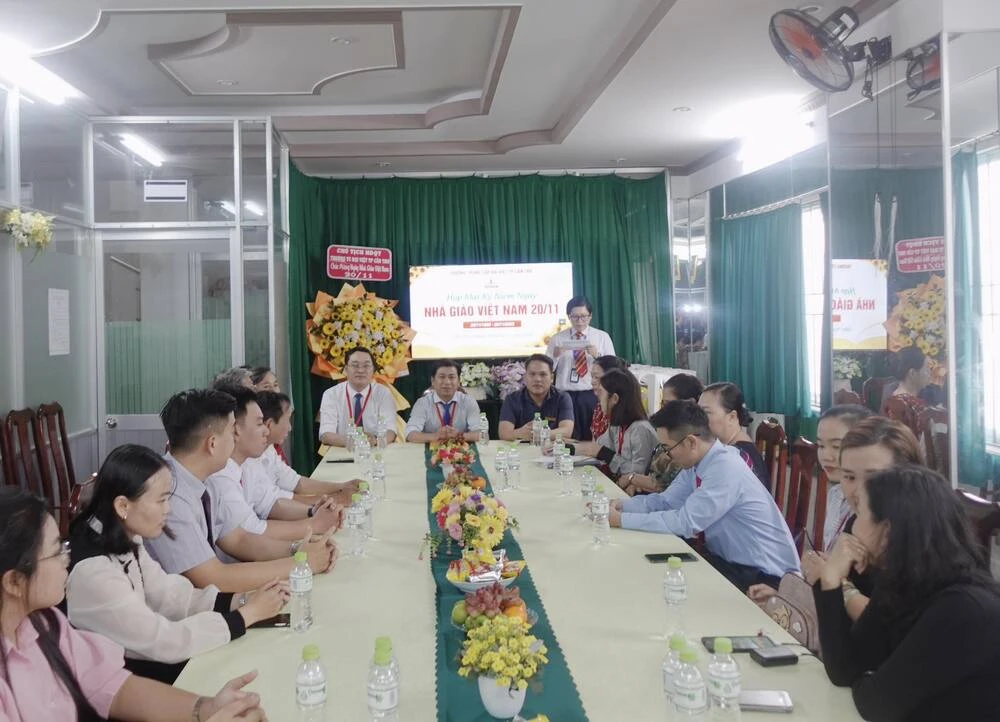 Họp Mặt Kỷ Niệm 43 Năm Ngày Nhà Giáo Việt Nam (20/11/1982 – 20/11/2025)