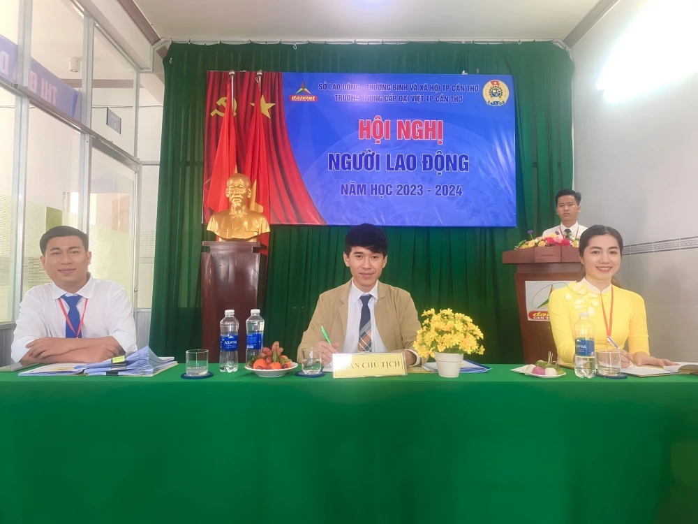 Họp Nghị Người Lao Động Trường Cao Đẳng Đại Việt Sài Gòn Cơ Sở Cần Thơ Năm Học 2023-2024