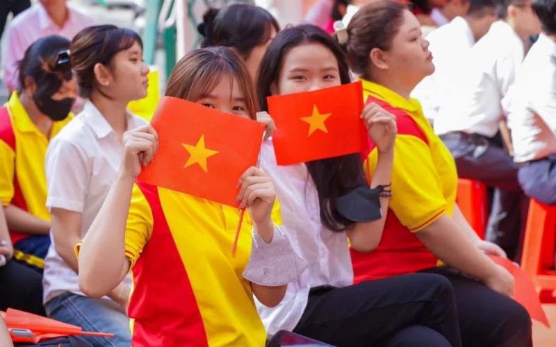 Khoảnh Khắc Tự Hào Của Tuổi Trẻ