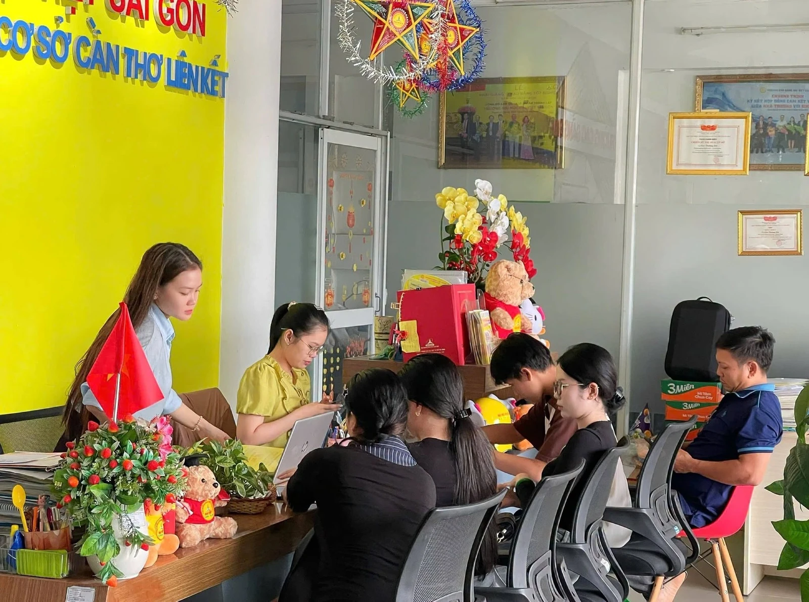 KHÔNG KHÍ NHẬP HỌC RỘN RÀNG TẠI ĐẠI VIỆT CẦN THƠ
