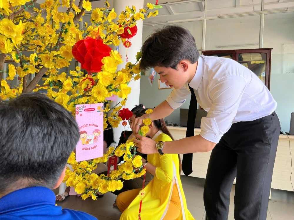 Không Khí Tết Rộn Ràng Tại Đại Việt Cần Thơ – Sắc Xuân Ngập Tràn Niềm Vui